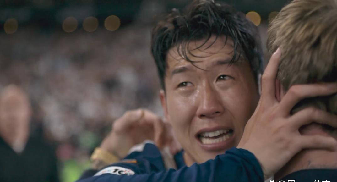 包含战术奏效！尤文图斯双翼齐飞压制巴黎圣日耳曼整场无力还手！的词条