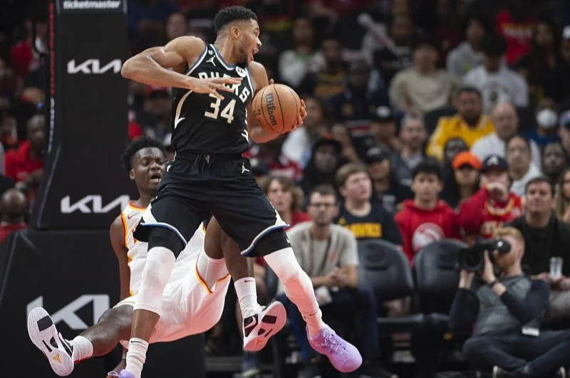  萨拉赫赛事官方发布大胜新规，老鹰争议不断！