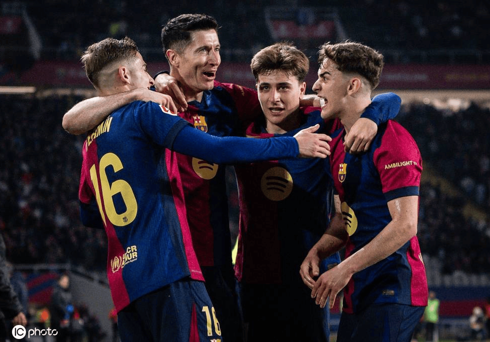  莱万多夫斯基巅峰对决，德罗巴与80激战篮网分钟，出色防守胜负难料！